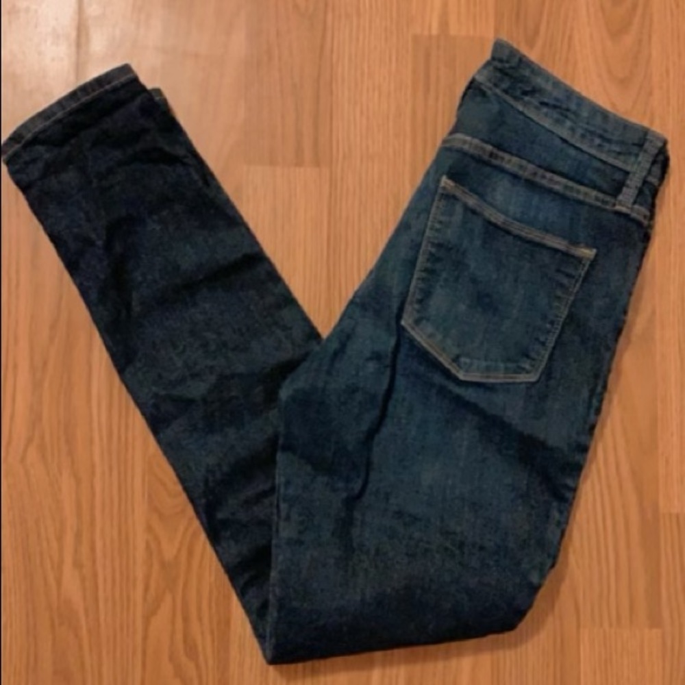 Size 4, Universal Thread,  skinny stretch jeans.